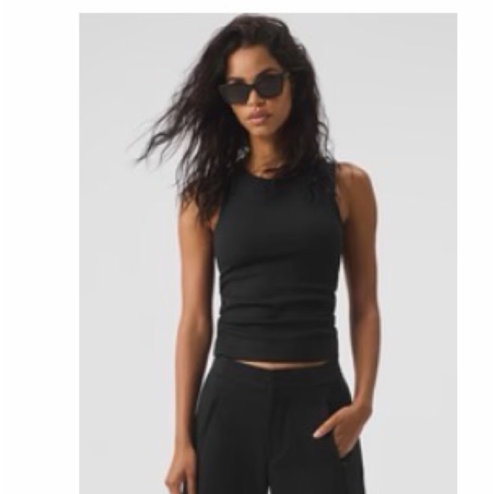 Black Sleeveless Women's Top